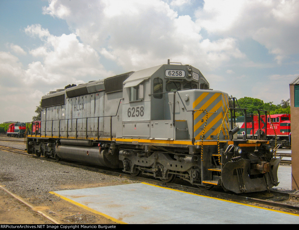 HLCX SD40-2 Locomotive in the yard